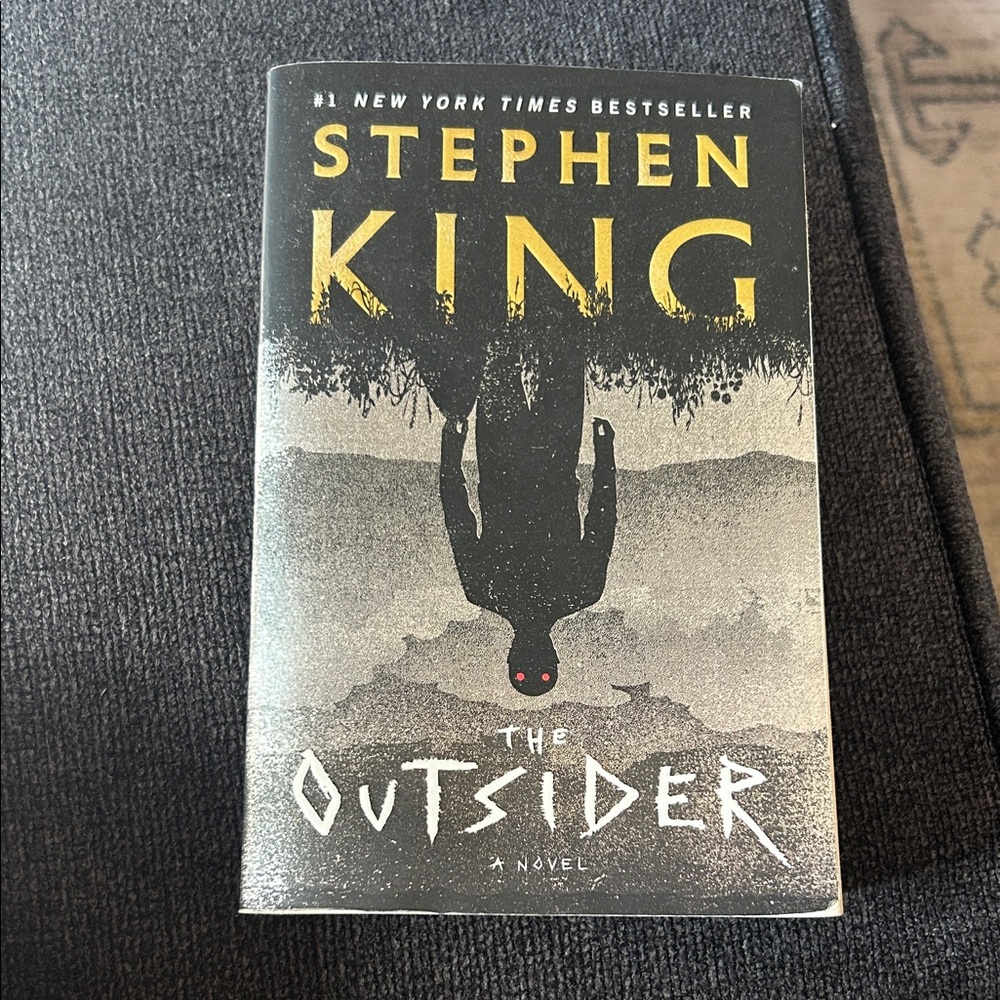 Stephen King 'The Outsider' Book